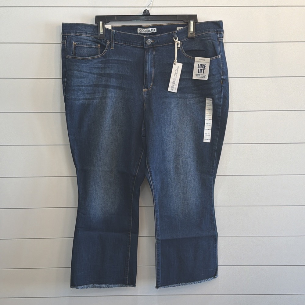 Code Bleu High Rise Crop Kick Jeans Stretch Raw Hem Dark Wash 20W (Act43.5X26)
